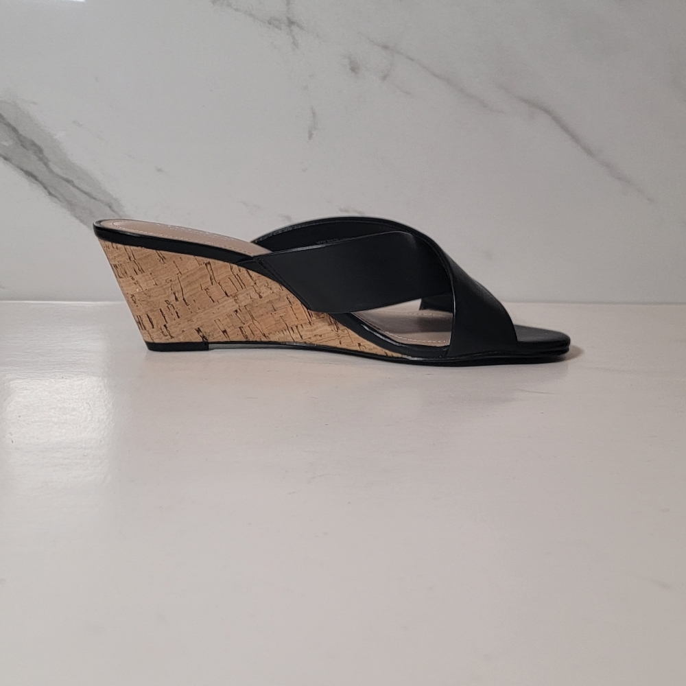 Charles David | Cork Wedge Black leather Cris Cross open toe Slip-on shoes 7.5 - Picture 4 of 12
